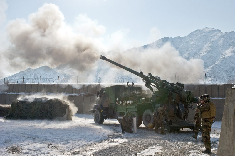 Tir depuis une base opérationnelle avancée (Afghanistan)