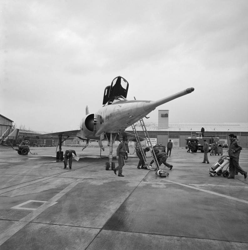 P13 Mirage Iv F 72 524 R12