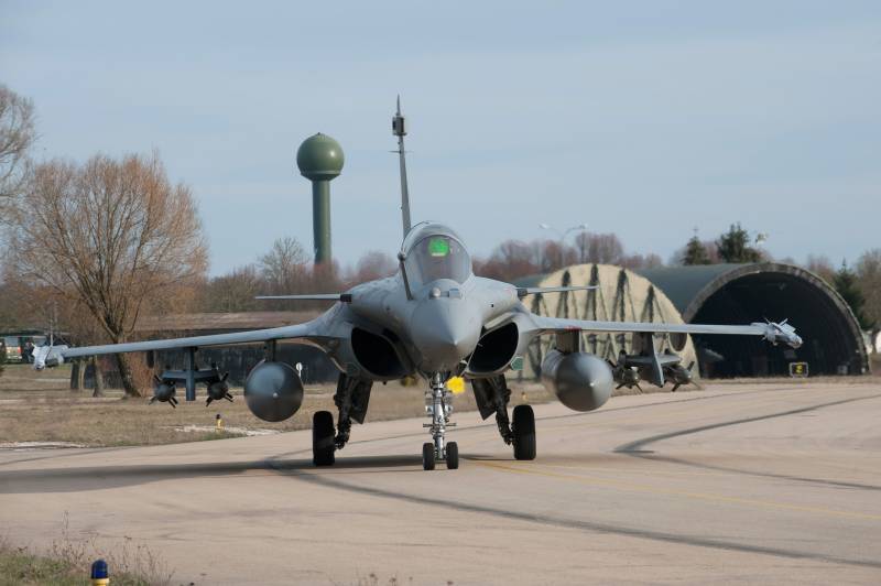 Rafale 4 2011ecpa087f001 030