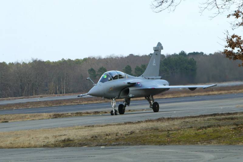 Rafale 5 N2005 067m01 0033