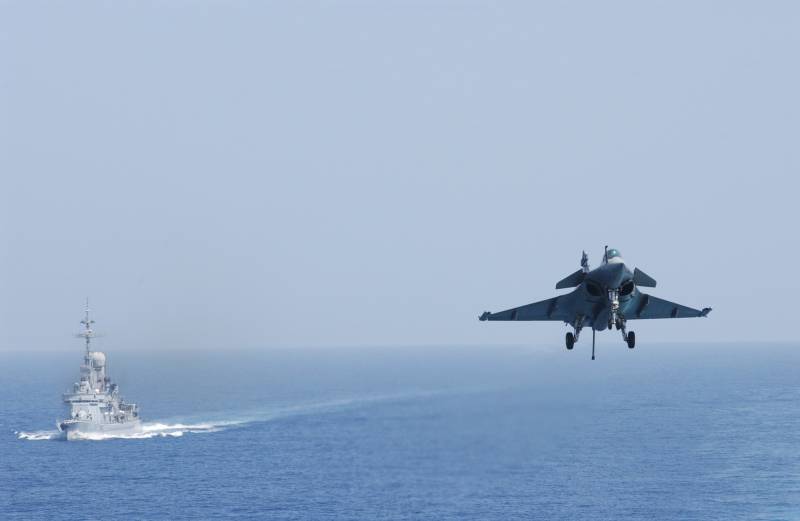 Rafale 6 N2004 069p01 0077